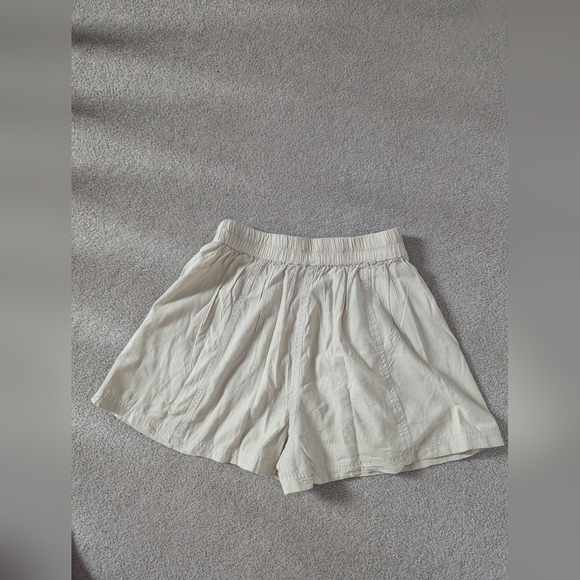 NWT Free People Get Free Poplin Shorts in Nilla Cream - Picture 11 of 11
